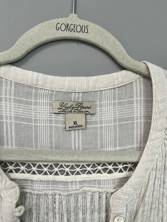 Boho shell-button henley (XL) - Picture 2 of 6